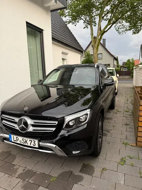 Gebraucht Mercedes GLC250 204 PS (150 kW) 2018 Schwarz SUV