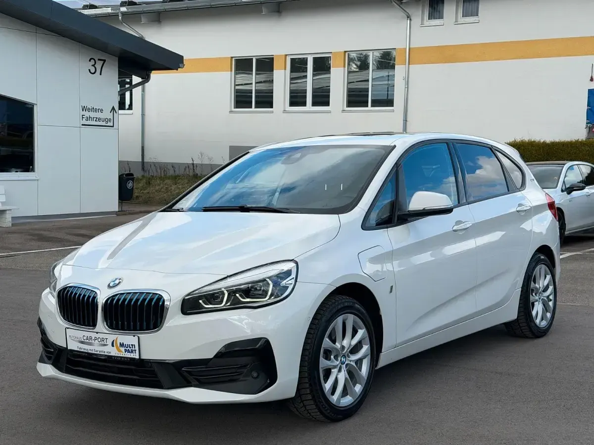 Gebraucht BMW 225 Sport Line 224 PS (164 kW) 2018 Weiß Kleinwagen
