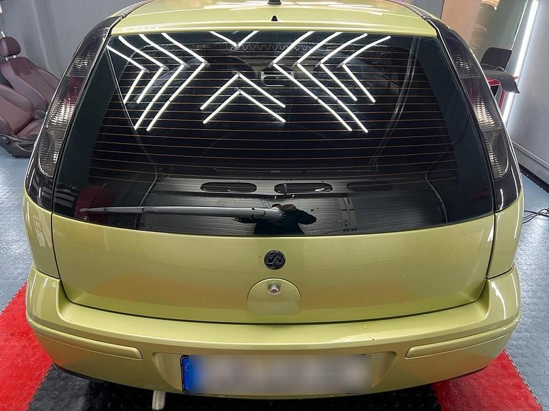 Gebraucht Opel Corsa 80 PS (58 kW) 2006 Grün Kleinwagen