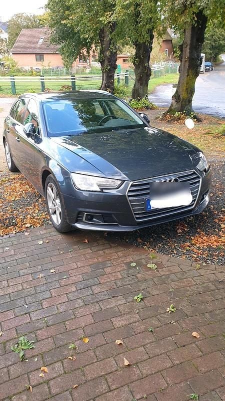 Schwarz Gebraucht 2018 Audi A4 Sport Kombi | 11.900 € (Superpreis) - Bild 1/4