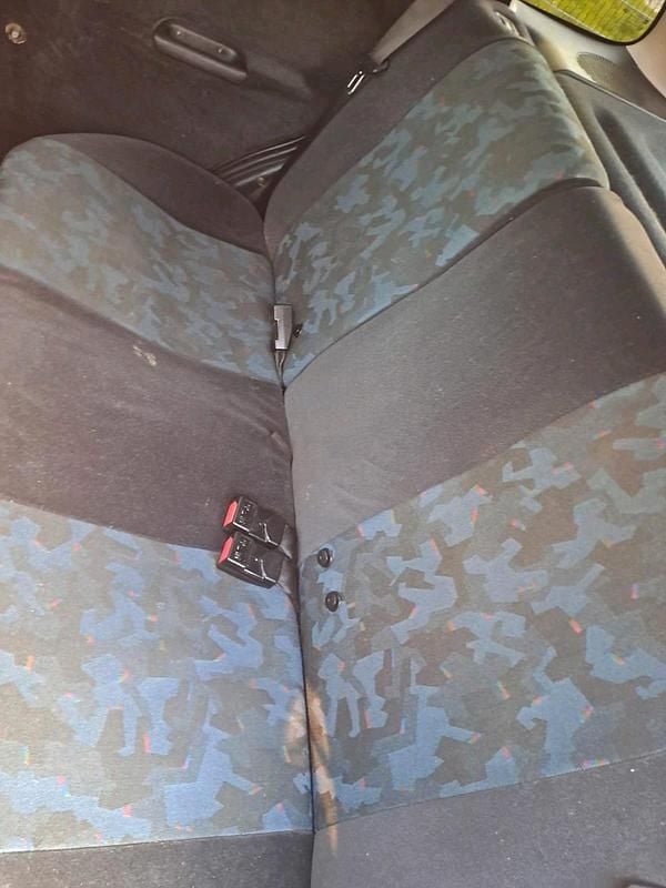 Second-hand Opel Corsa 65 CP (47 kW) 2000 Albastru Hatchback