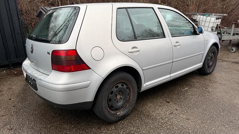 Gebraucht VW Golf IV 101 PS (74 kW) 2000 Silber Kleinwagen