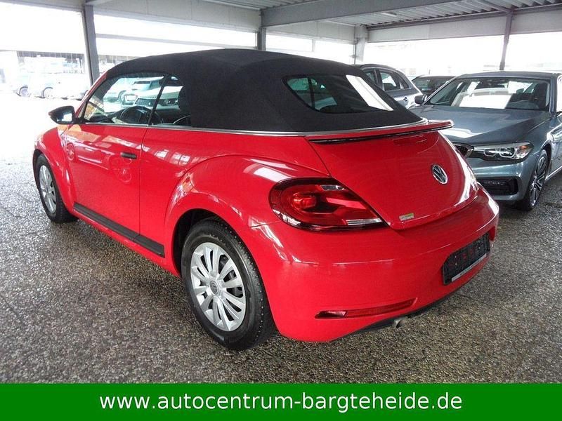 Gebraucht VW Beetle 105 PS (77 kW) 2018 Rot Kleinwagen