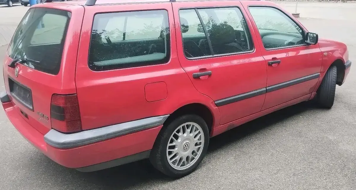 Gebraucht VW Golf III 90 PS (66 kW) 1995 Rot Kombi