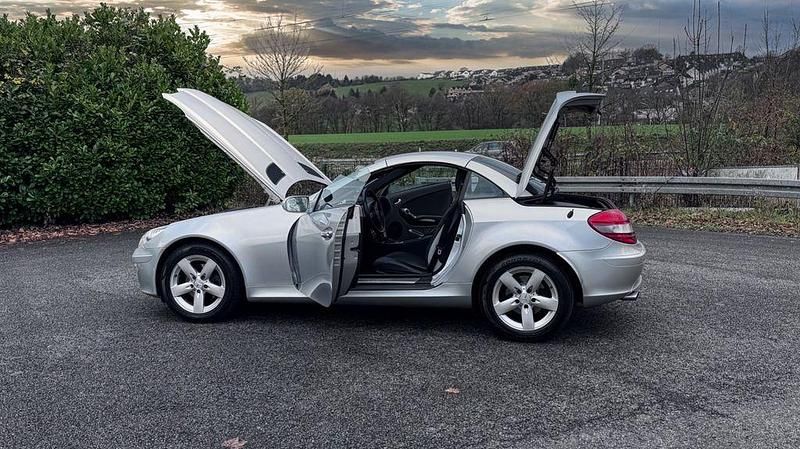 Gebraucht Mercedes SLK200 163 PS (119 kW) 2006 Silber Cabrio