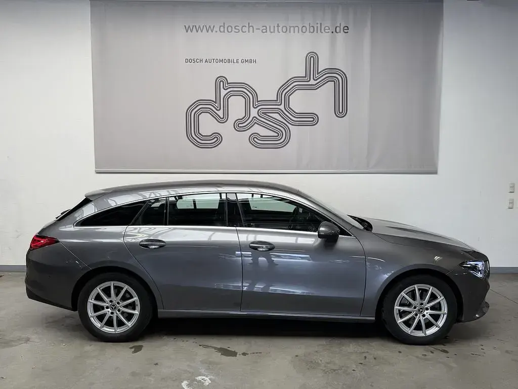 Gebraucht Mercedes CLA220 Shooting Brake 190 PS (139 kW) 2021 Grau Kombi