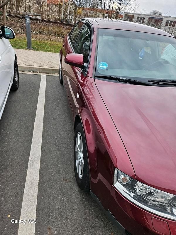 Gebraucht Audi A4 131 PS (96 kW) 2004 Rot Limousine