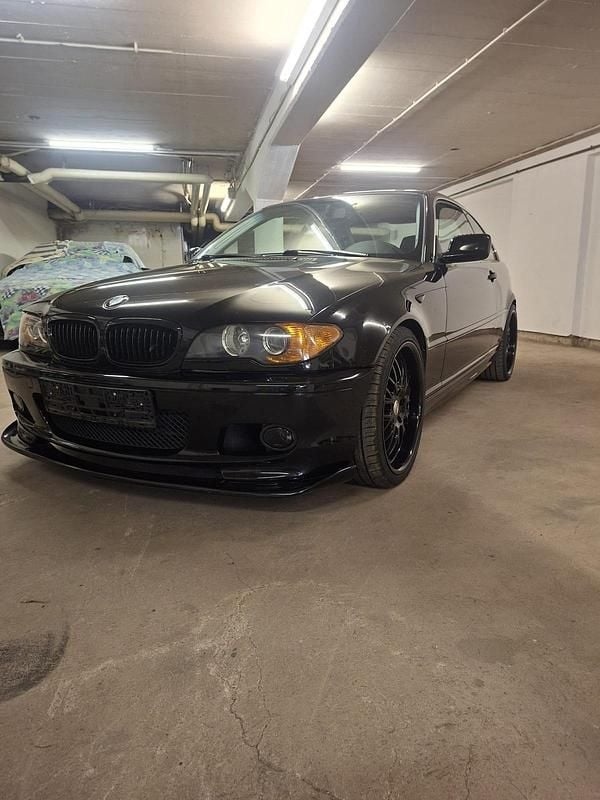 Second-hand BMW 320 170 CP (125 kW) 2003 Negru Coupe