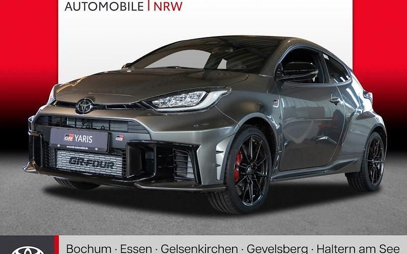 Palladium silber metallic Neu 2024 Toyota Yaris Kleinwagen | 49.889 € (Fairer Preis) - Bild 1/4