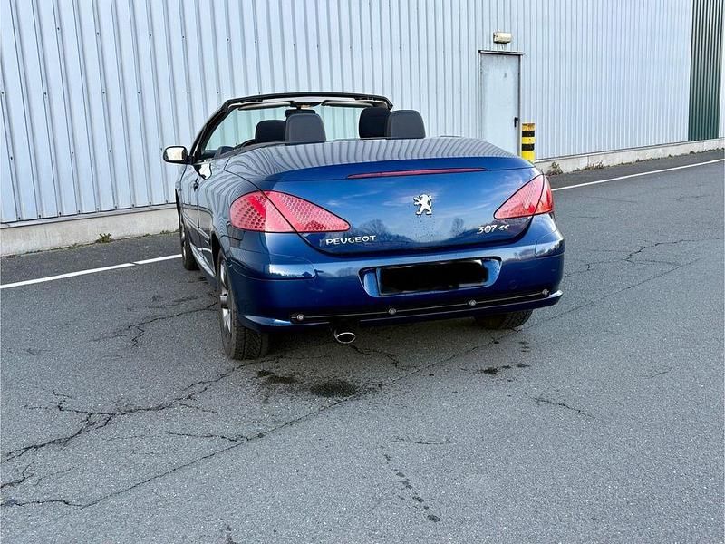 Gebraucht Peugeot 307 CC 109 PS (80 kW) 2006 Blau Cabrio