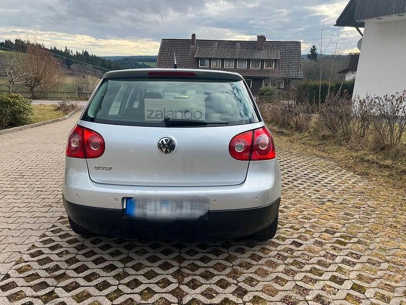 Gebraucht VW Golf V 80 PS (58 kW) 2007 Silber Limousine