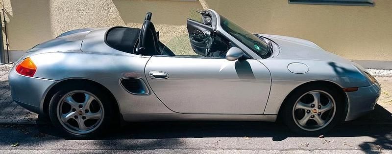 Grau Gebraucht 2000 Porsche 986 Boxster Cabrio | 25.500 € - Bild 1/4