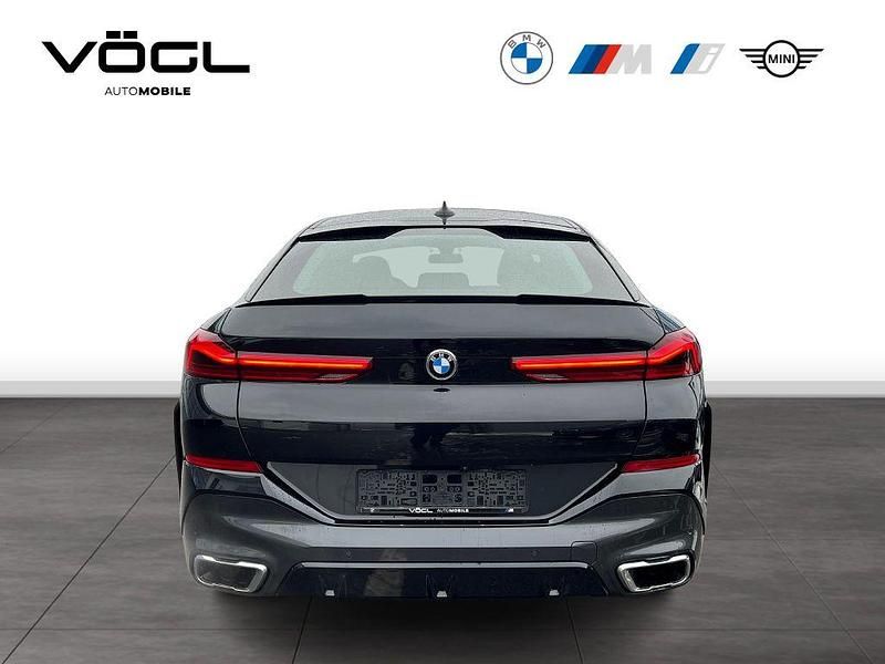 Gebraucht BMW X6 M Sport 333 PS (244 kW) 2021 Saphirschwarz SUV