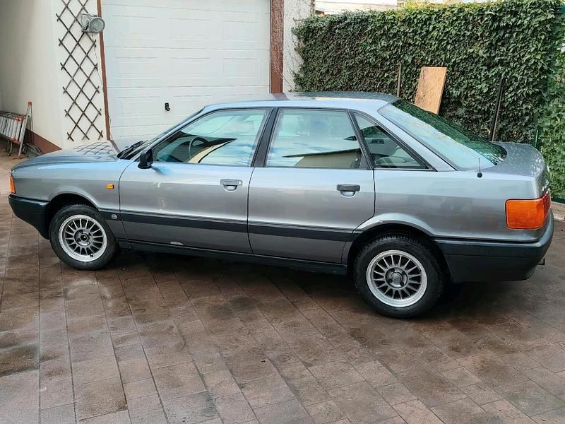 Gebraucht Audi 80 102 PS (75 kW) 1992 Grau Limousine