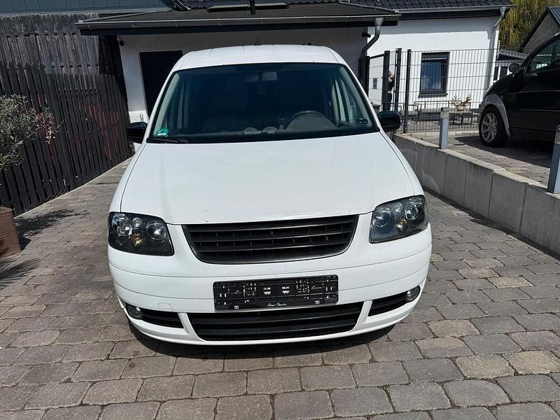 Second-hand VW Caddy Maxi 105 CP (77 kW) 2010 Alb Monovolum