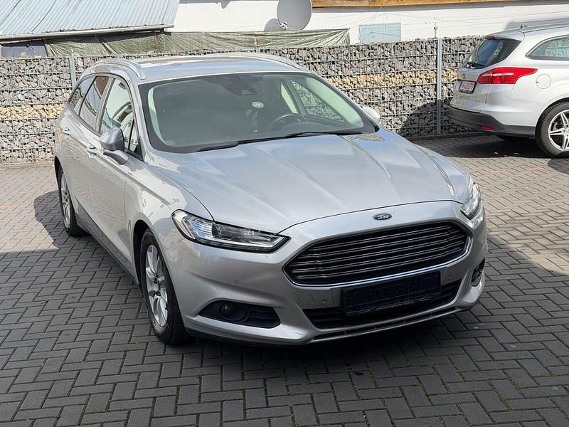 Second-hand Ford Mondeo 150 CP (110 kW) 2017 Argintiu Berlinǎ