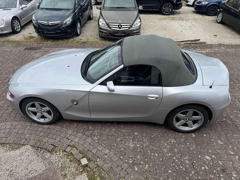 Gebraucht BMW Z4 231 PS (169 kW) 2003 Titansilber metallic Cabrio