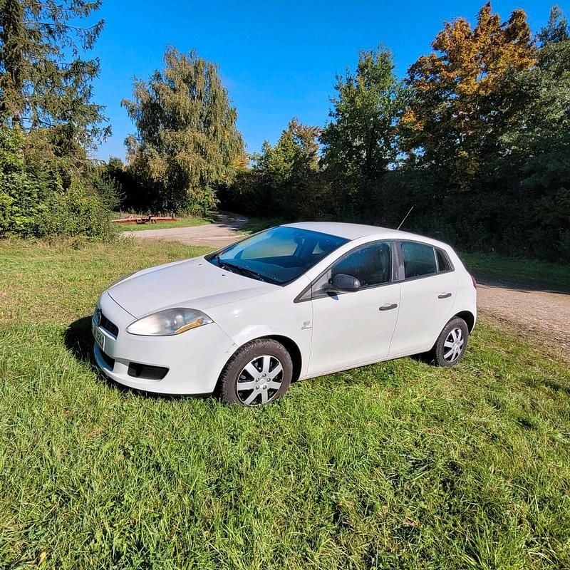 Weiß Gebraucht 2009 Fiat Sedici SUV | 2.550 € - Bild 1/4