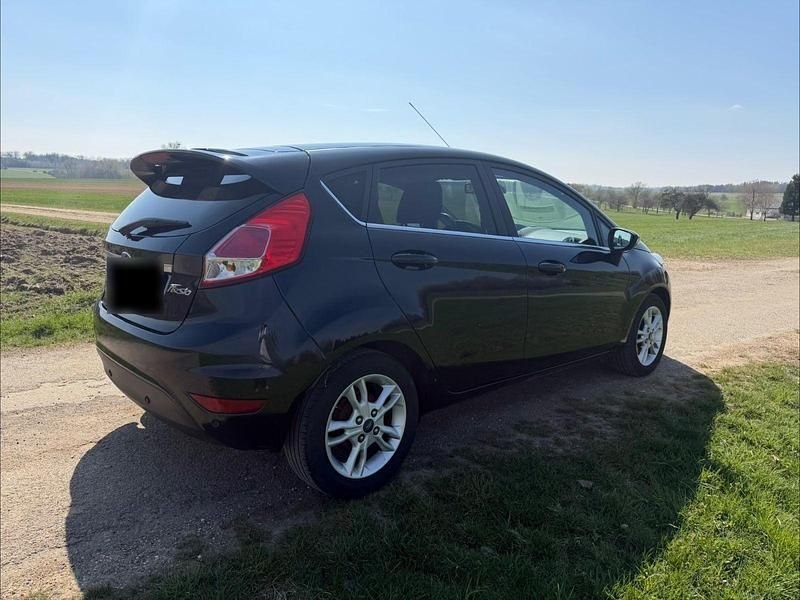 Usata Ford Fiesta Titanium 125 CV (91 kW) 2015 Nero Utilitaria