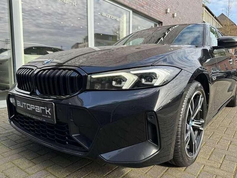 Gebraucht BMW 320 M Sport 204 PS (150 kW) 2023 Schwarz Limousine