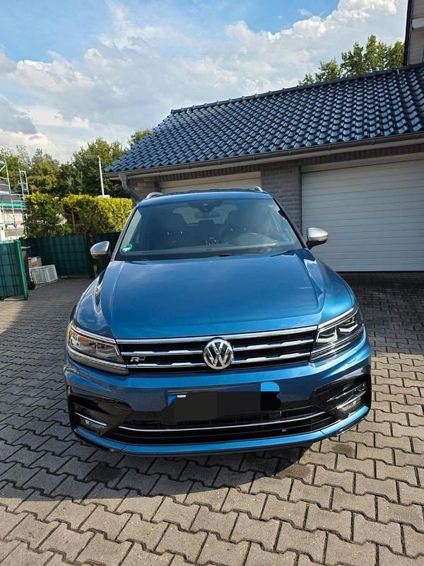 Blau Gebraucht 2021 VW Tiguan Allspace SUV | 29.900 € (Superpreis) - Bild 1/4