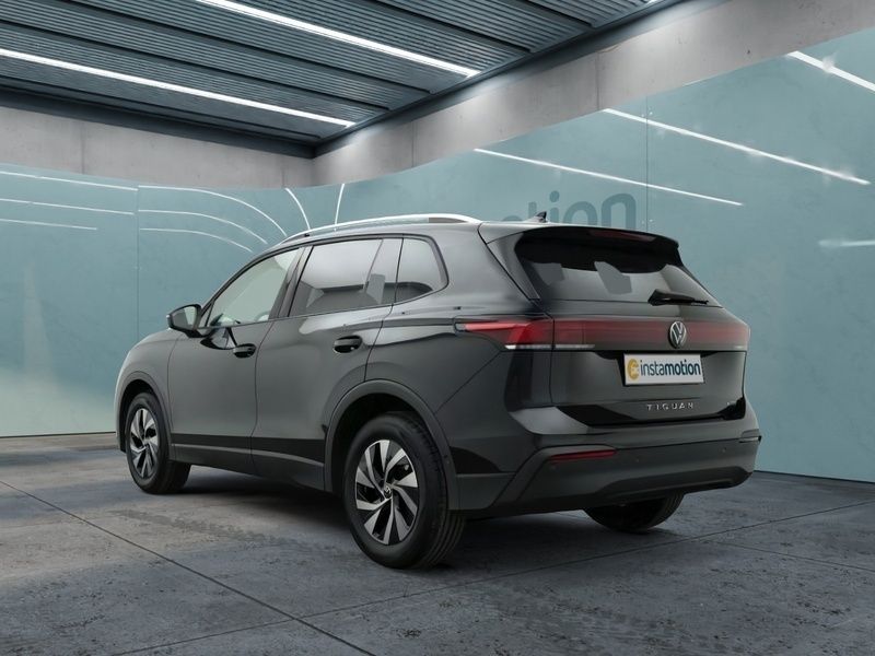 Gebraucht VW Tiguan Design 150 PS (110 kW) 2024 Schwarz SUV