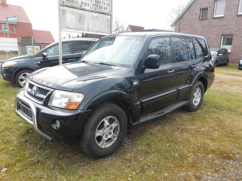 Gebraucht Mitsubishi Pajero Edition 160 PS (117 kW) 2003 Schwarz SUV