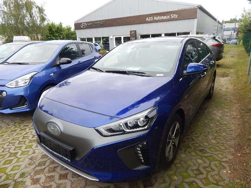 Blau Gebraucht 2019 Hyundai Ioniq Style Limousine | 15.990 € (Fairer Preis) - Bild 1/4