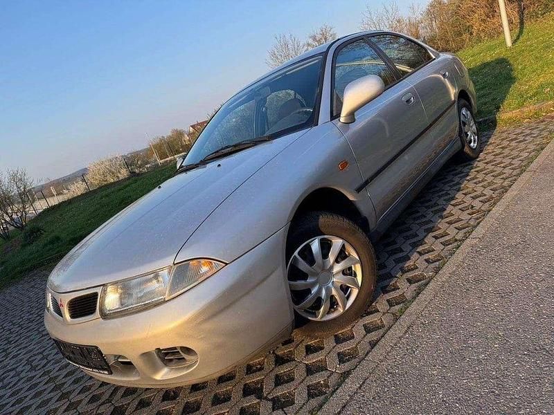 Gebraucht Mitsubishi Carisma 116 PS (85 kW) 1997 Silber Limousine