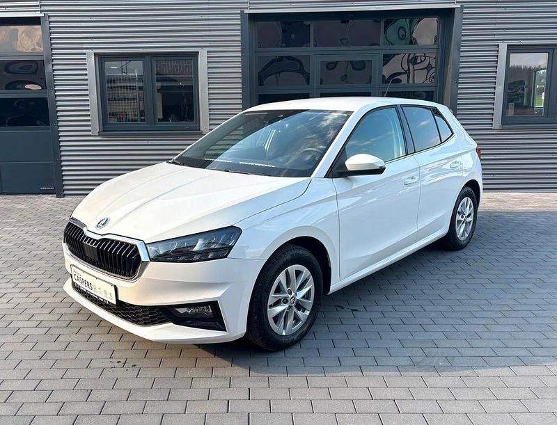 Gebraucht Skoda Fabia Selection 95 PS (69 kW) 2024 Weiß Kleinwagen