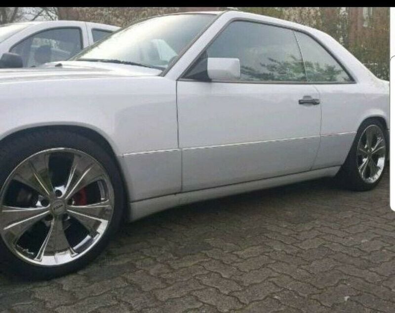 Gebraucht Mercedes 220 150 PS (110 kW) 1992 Weiß Coupé