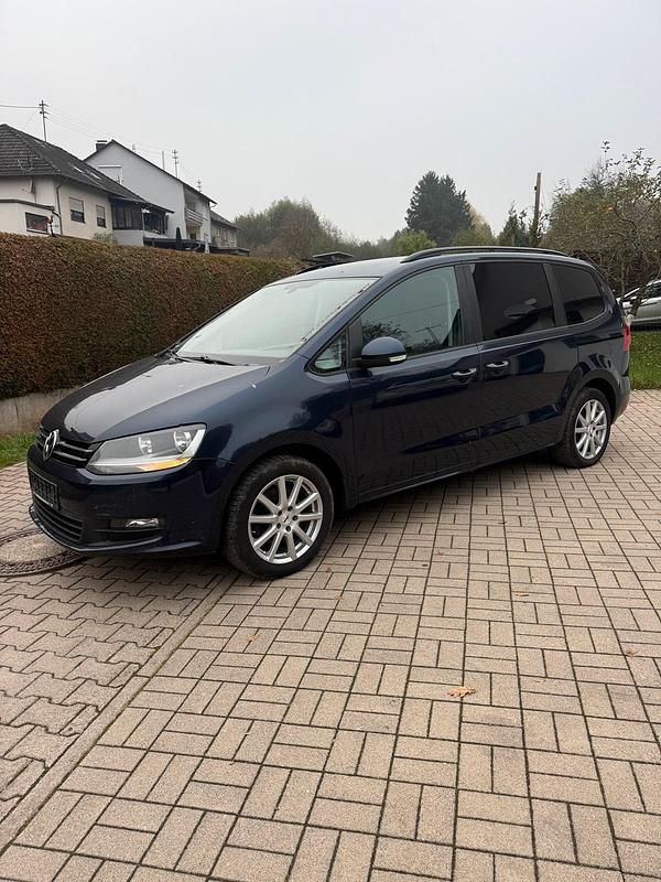 Blau Gebraucht 2011 VW Sharan Van / Kleinbus | 4.999 € (Superpreis) - Bild 1/4