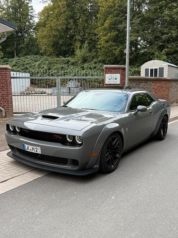 Grau Gebraucht 2019 Dodge Challenger Coupé | 49.990 € - Bild 1/1