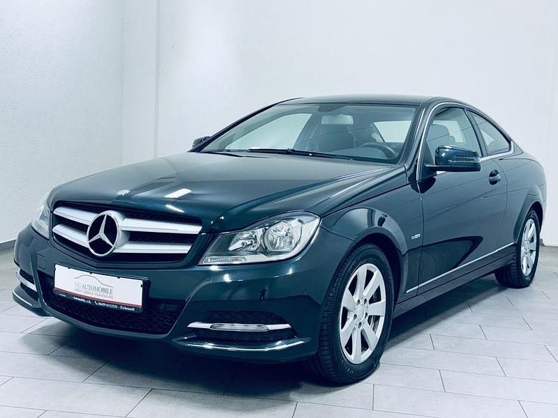Schwarz Gebraucht 2012 Mercedes C180 Coupé | 12.880 € (Fairer Preis) - Bild 1/4