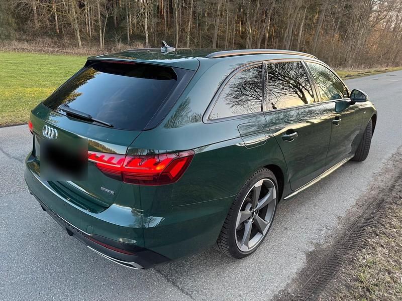 Gebraucht Audi A4 S-Line 204 PS (150 kW) 2020 Grün Kombi