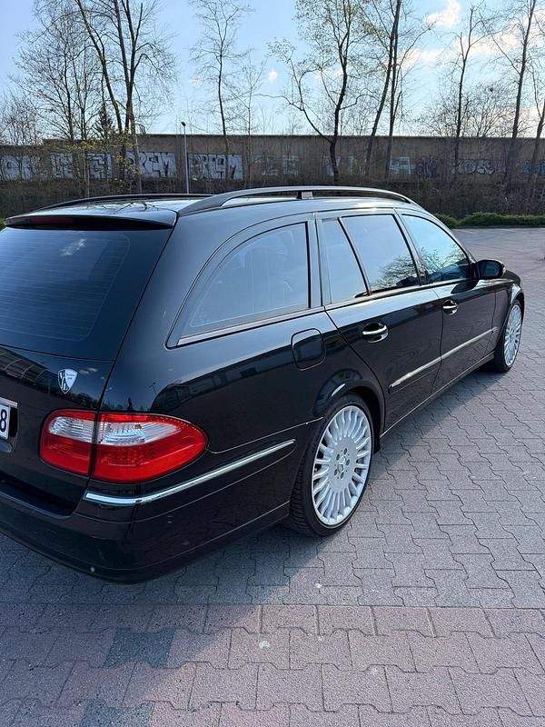 Gebraucht Mercedes E320 224 PS (164 kW) 2006 Schwarz Kombi