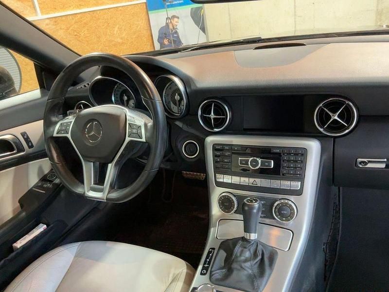 Gebraucht Mercedes SLK200 184 PS (135 kW) 2012 Schwarz Cabrio