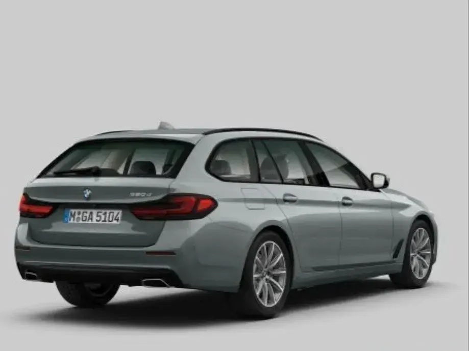 Gebraucht BMW 520 190 PS (139 kW) 2023 Skyscraper grau metallic Limousine