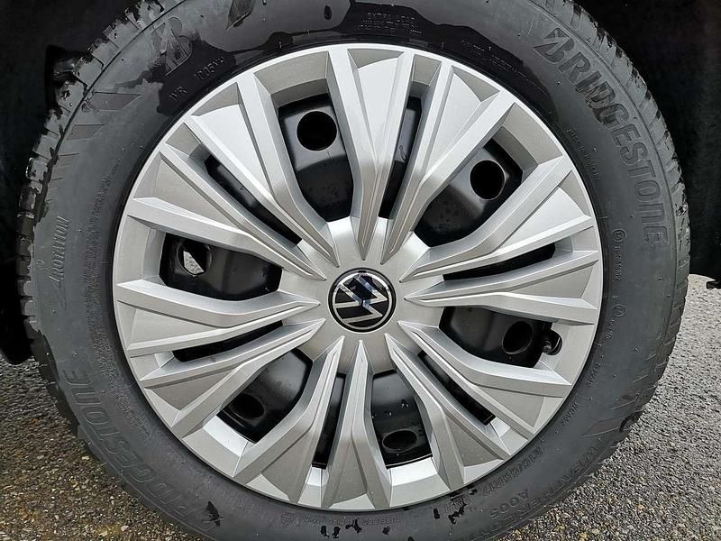 Neu VW Caddy Basis 102 PS (75 kW) 2026 Indiumgrau metallic Van / Kleinbus