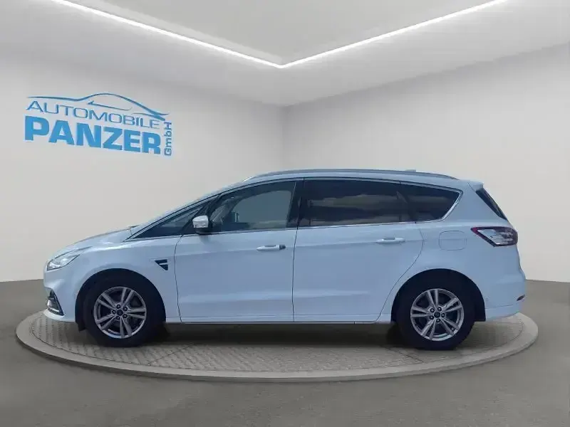 Gebraucht Ford S-MAX Titanium 150 PS (110 kW) 2022 Weiß Van / Kleinbus