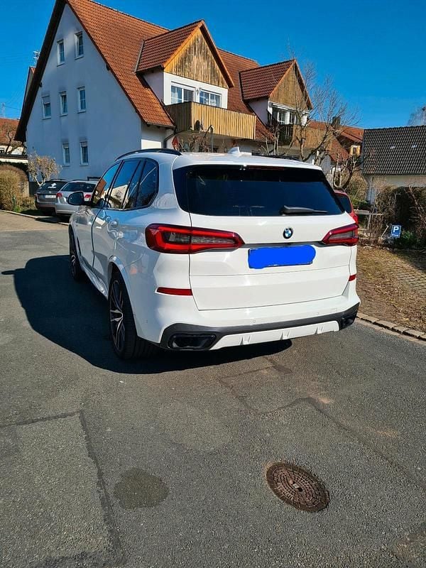 Weiß Gebraucht 2020 BMW X5 SUV | 54.199 € (Guter Preis) - Bild 1/4