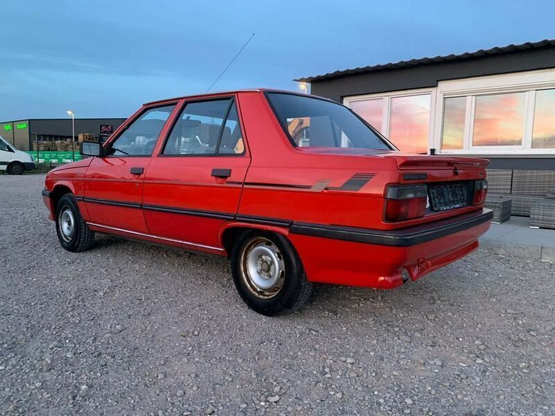 Gebraucht Renault R9 60 PS (44 kW) 1987 Rot Limousine