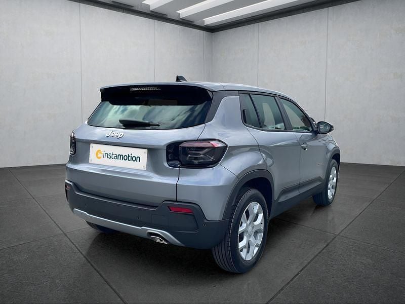 Neu Jeep Avenger 101 PS (74 kW) 2025 Grau SUV