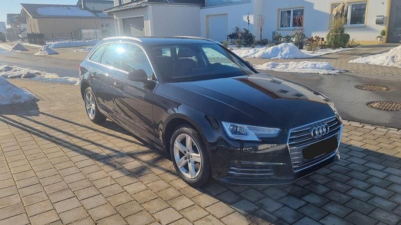 Schwarz Gebraucht 2017 Audi A4 Limousine | 15.900 € (Fairer Preis) - Bild 1/4