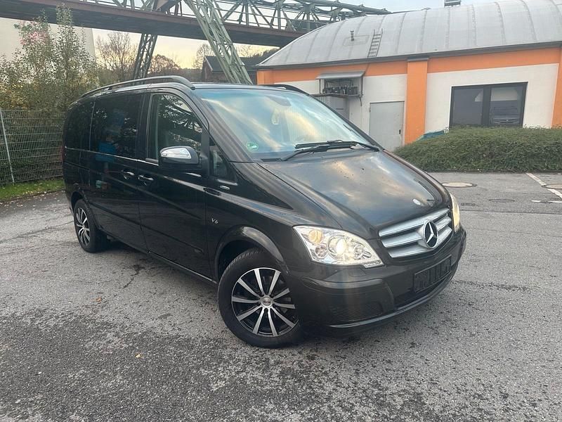 Schwarz Gebraucht 2012 Mercedes Viano Van / Kleinbus | 14.700 € (Superpreis) - Bild 1/4