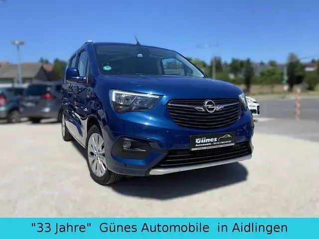 Gebraucht Opel Combo Life Innovation 131 PS (96 kW) 2018 Blau Van / Kleinbus
