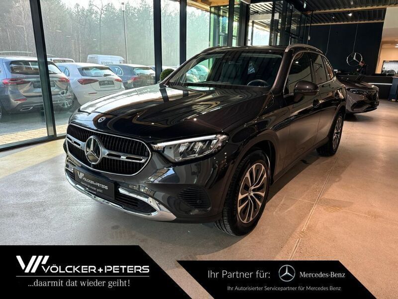 Grau Gebraucht 2024 Mercedes GLC220 SUV | 53.798 € - Bild 1/4