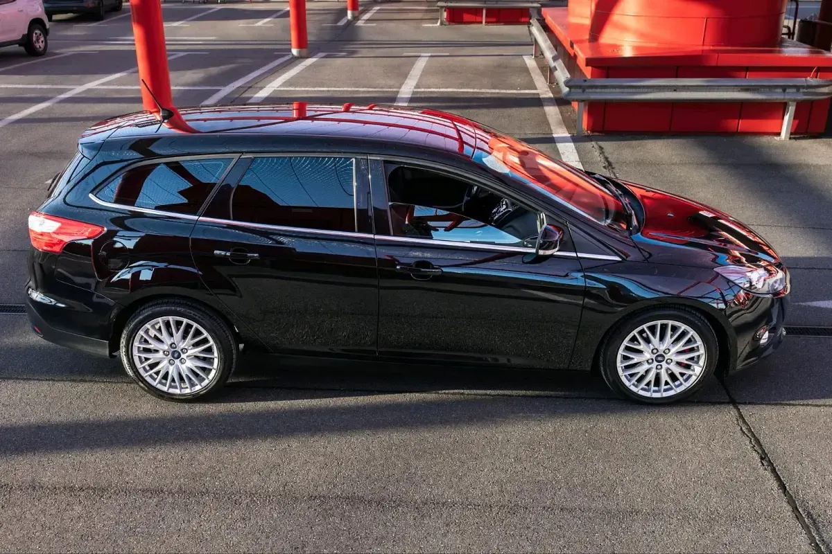 Gebraucht Ford Focus Titanium 163 PS (119 kW) 2012 Schwarz Kombi
