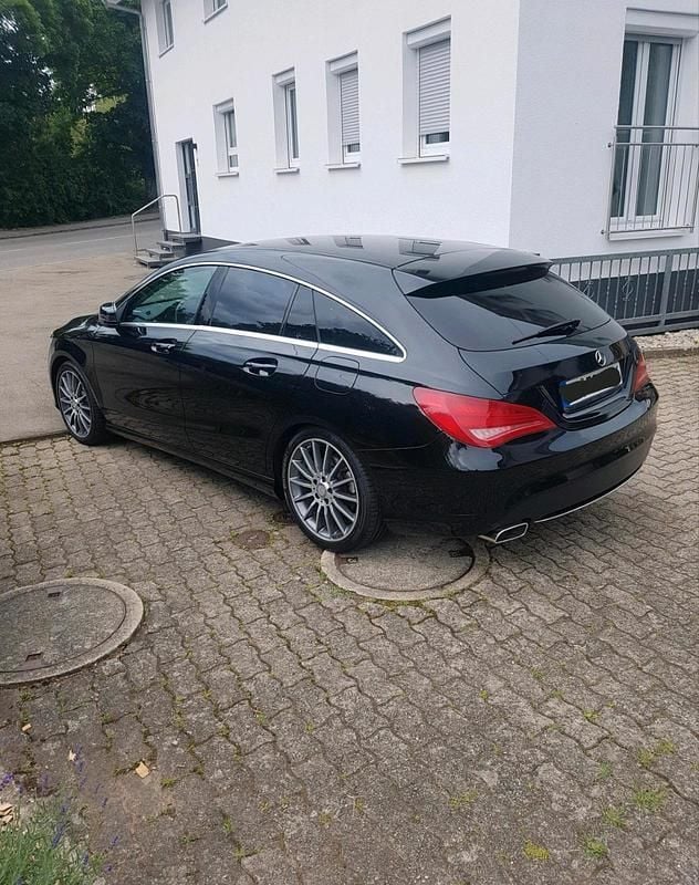Schwarz Gebraucht 2015 Mercedes CLA220 Shooting Brake Kombi | 16.500 € (Fairer Preis) - Bild 1/4