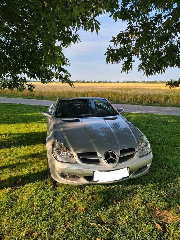 Silber Gebraucht 2007 Mercedes SLK200 Cabrio | 8.500 € (Superpreis) - Bild 1/4